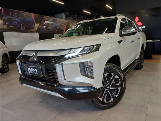 MITSUBISHI L200 TRITON 2.4 16V TURBO DIESEL SPORT HPE-S CD 4P 4X4 AUTOMÁTICO